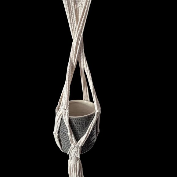 Handmade White Macramé Plant Hanger With Gray Ceramic Pot Boho Hippie Fairy - Picture 4 of 15